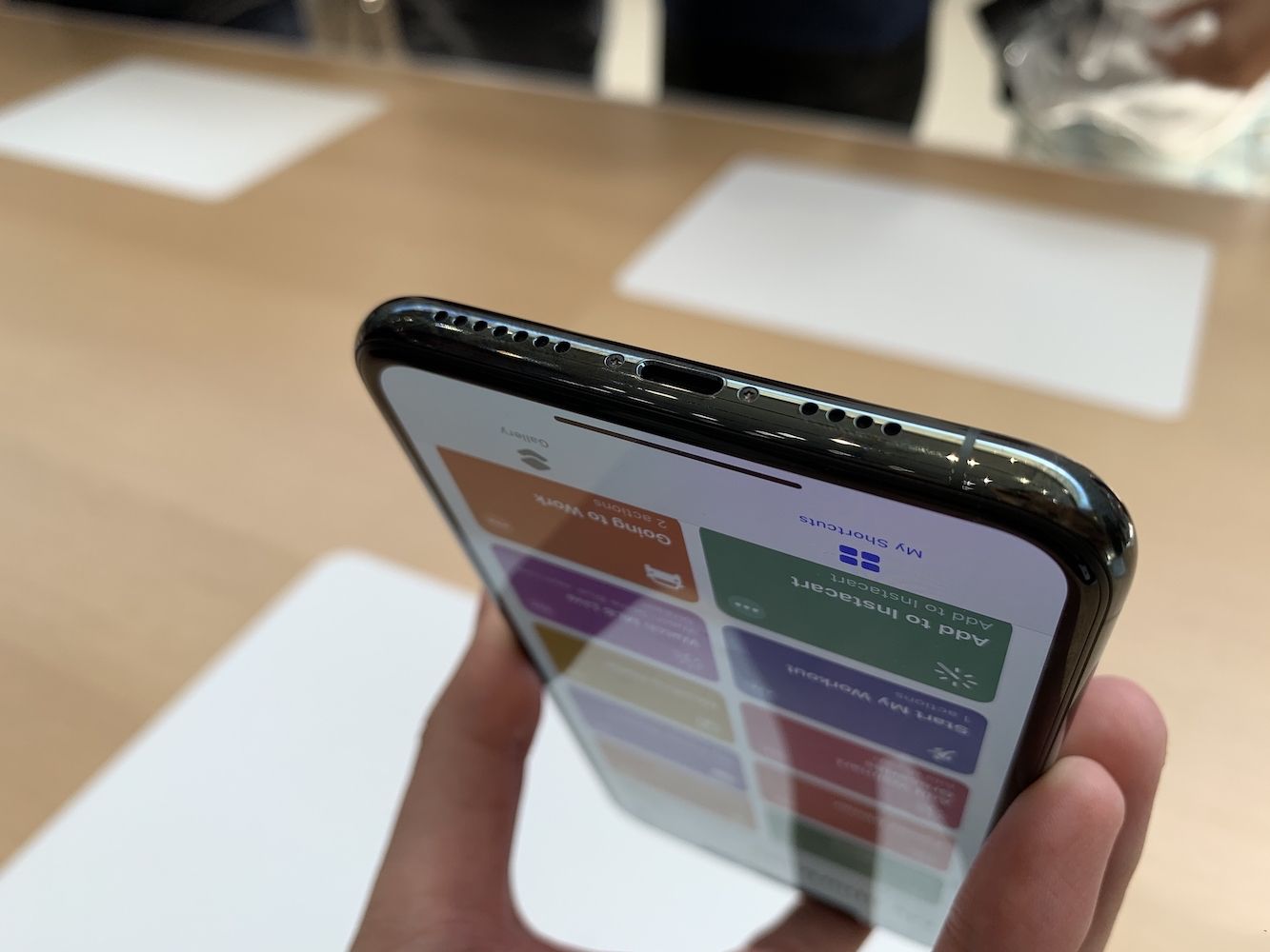 苹果xmax泰国版俄罗斯iphone13视频-第1张图片-太平洋在线下载